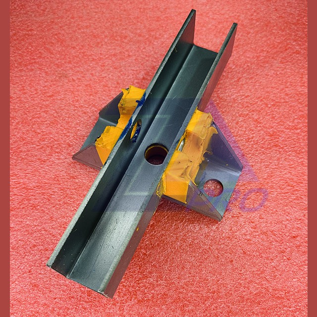 Башмак направляющей кабины F0237DS3 L-200мм Otis