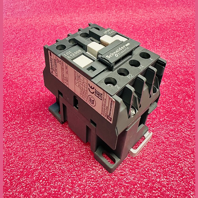 Контактор 4P 25А 110В LC1E12008F7 Schneider Electric