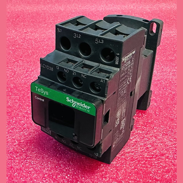 Контактор 3P 1NO+1NC 220VAC 18,5kW LC1D38M7C Schneider Electric